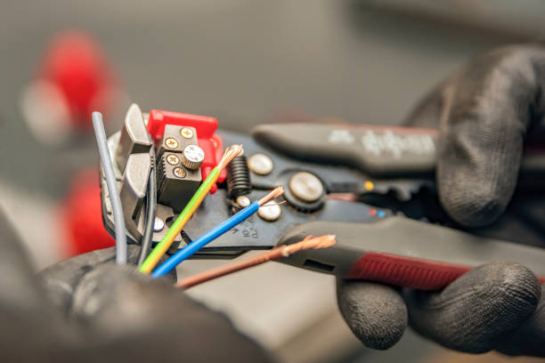 Best Home Electrical Repair  in Breckinridge Center, KY