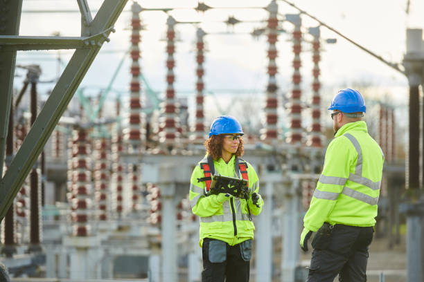 Best Licensed Electrician  in Breckinridge Center, KY